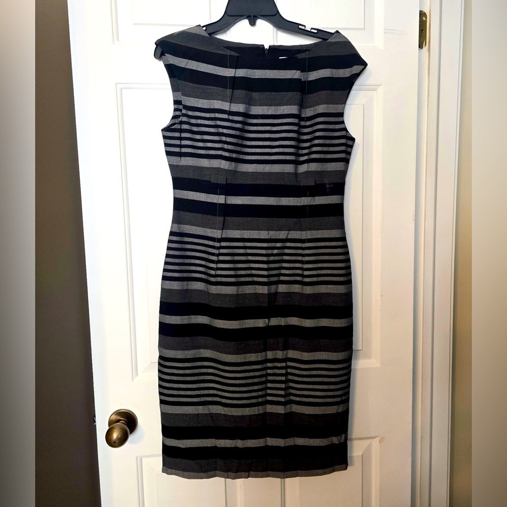 Calvin Klein Sleeveless Boat Neck Gray-Black Striped Sheath Dress Size 8 Pleated